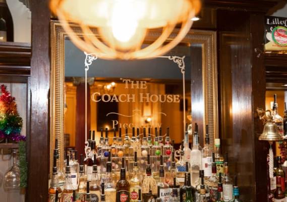 Pubs near Piccadilly serving real ale | The Coach House Piccadilly